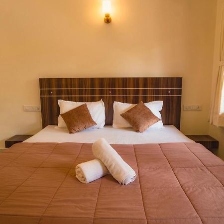 The Beach Hive Resort Kashid Exterior foto